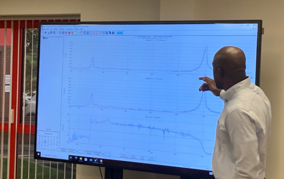  Omoruyi Onobhamiukor, a vibration monitoring and diagnostic expert presenting a Beran training course